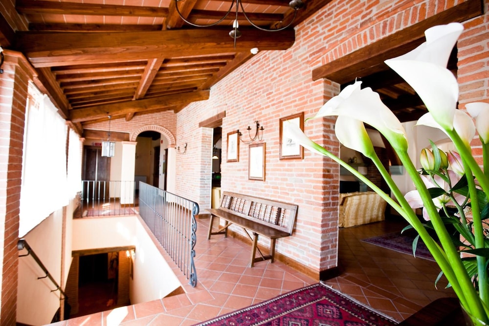 LOCANDA POGGIOLEONE 51/71