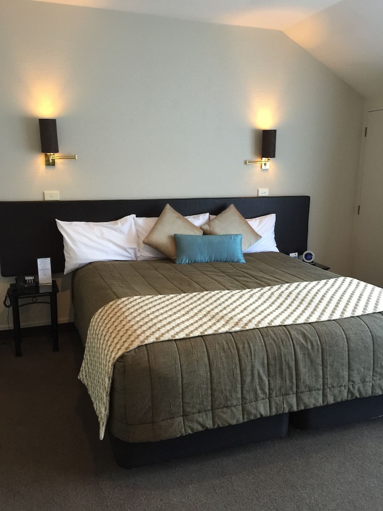 2 ROOMS, DELUXE, STUDIO
