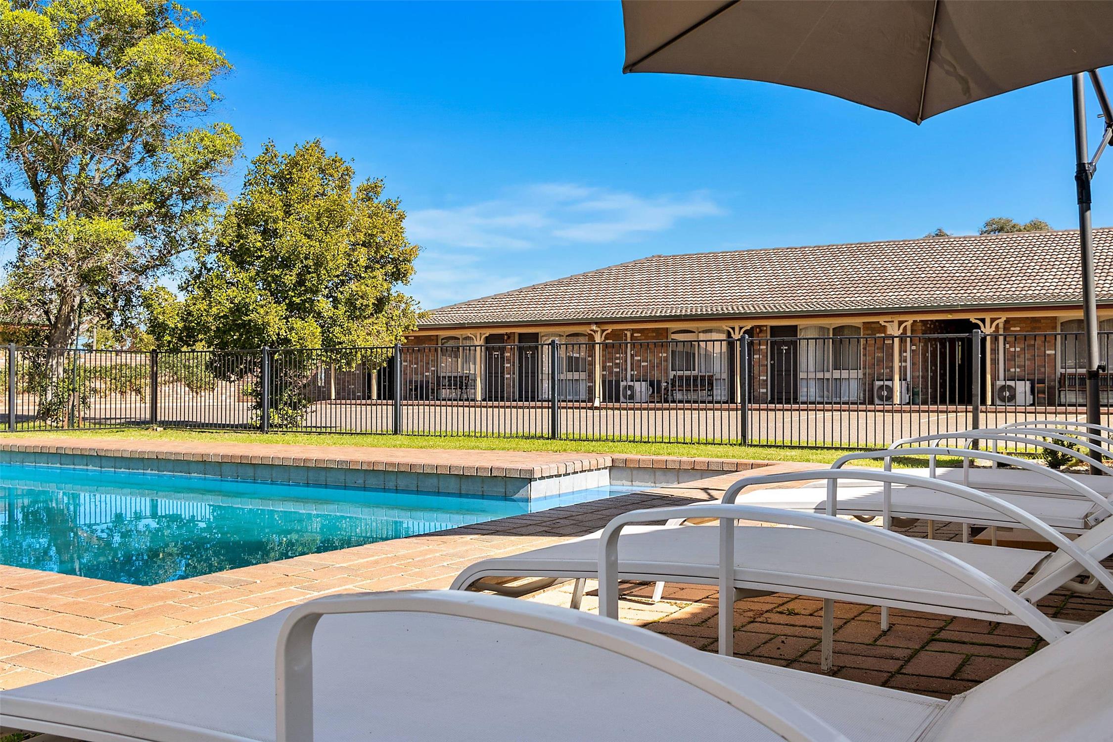 Quality Inn Carriage House 44/44
