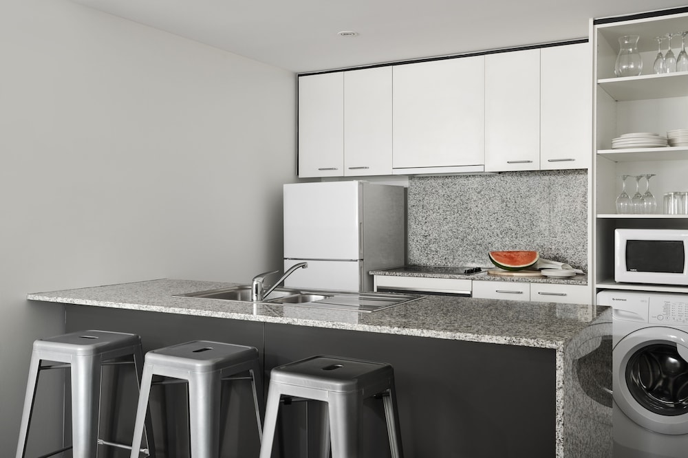 Punthill Apartment Hotel - Manhattan Melbourne 52/62