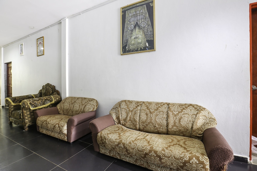 OYO 89933 Nun Hotel 15/19