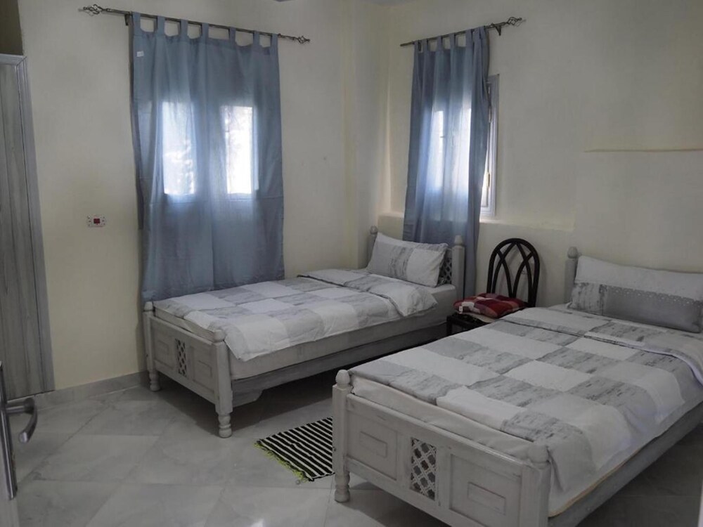 Nile Compound Hotel 9/50