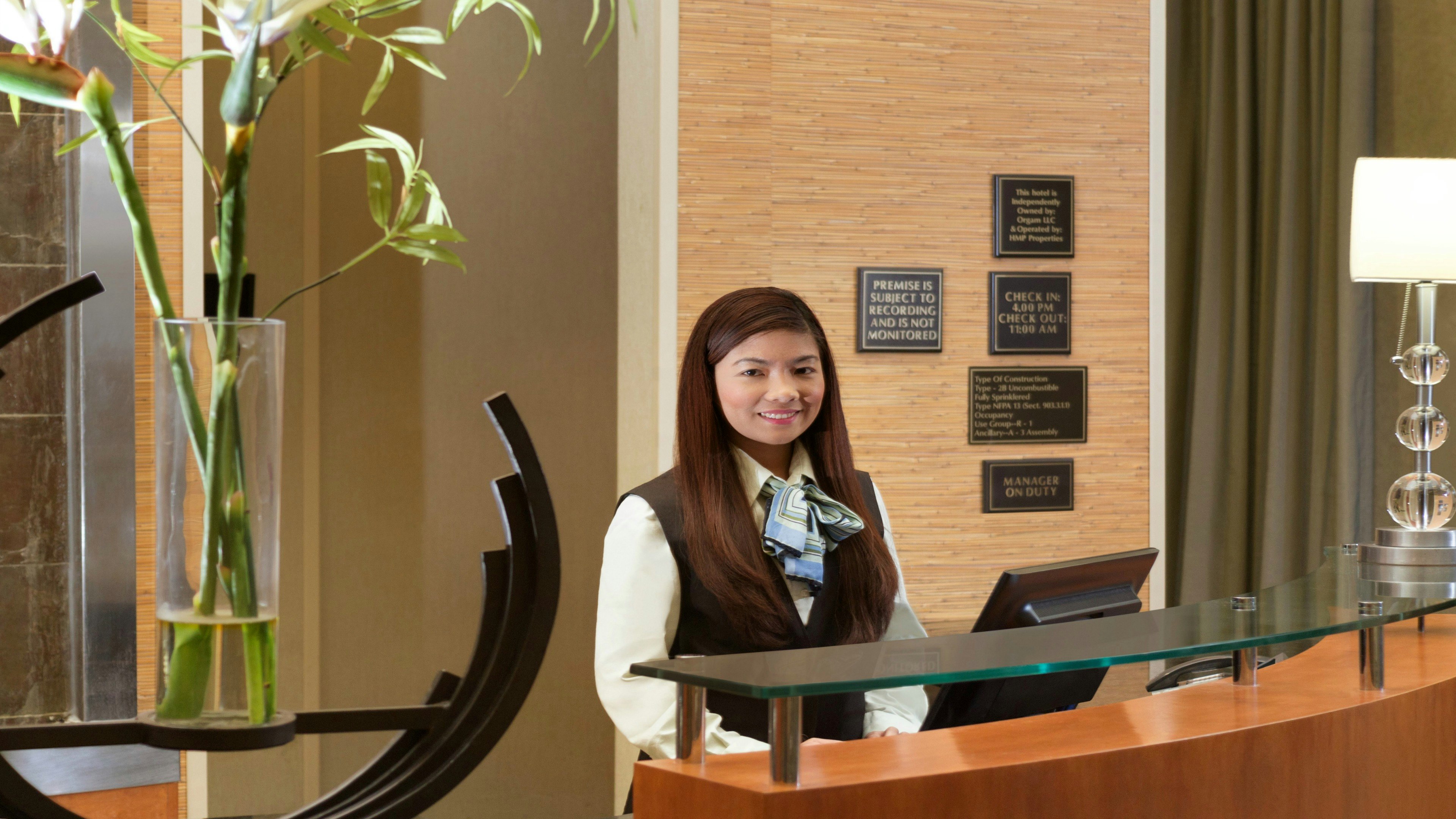 Holiday Inn & Suites Williamsburg-Historic Gateway 4/21