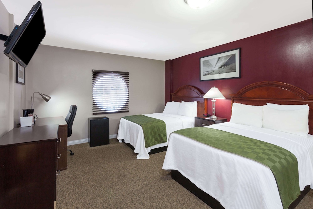 Knights Inn Downtown Los Angeles 29/57