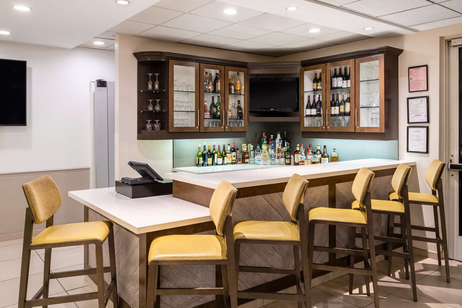 restaurant cafeteria