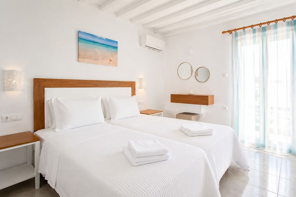 Cyclades Studios 21/49