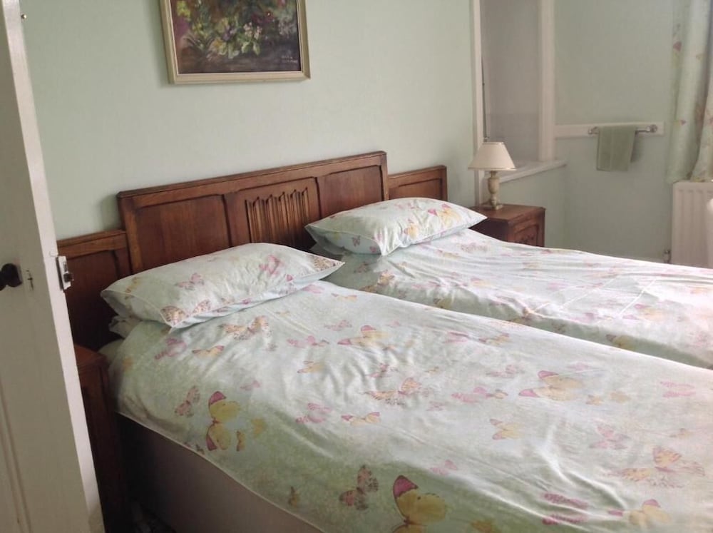 Greenham Hall B&B 5/25