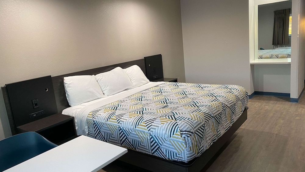 Motel6 Bullhead City, AZ 15/27