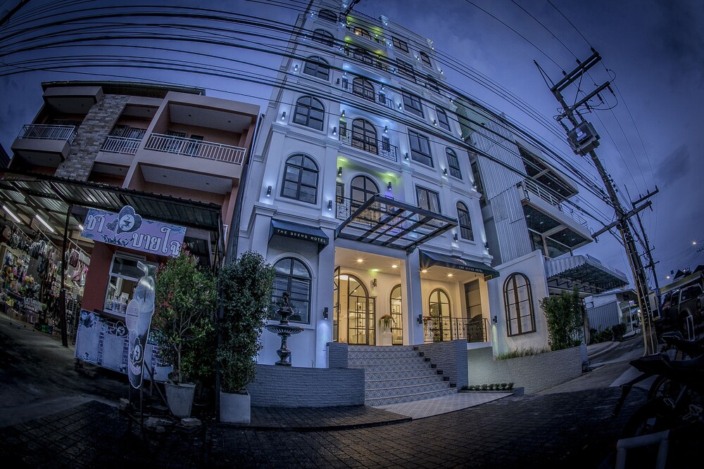 THE SEENS HOTEL 2/39