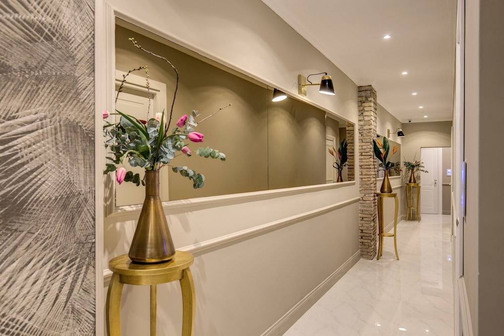 Charme Spagna Boutique Hotel 4/77