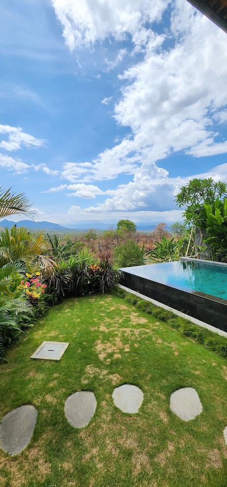 Sumberkima Hill Private Villa Retreat 47/50