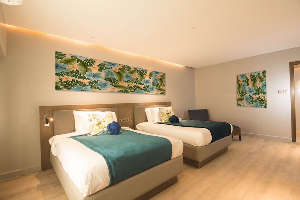 Pinnacle Boracay 22/67
