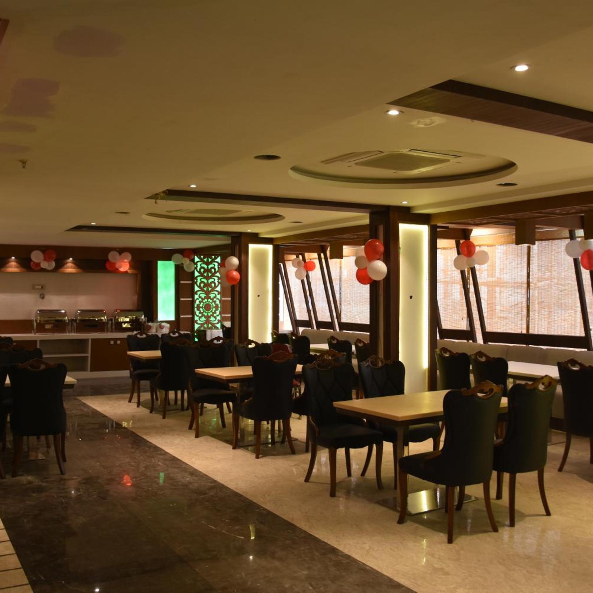 Costa Riviera Hotel 40/56