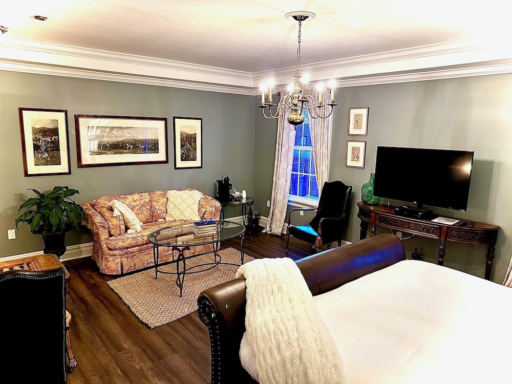 The Dutchess Inn and Spa at Beacon 35/50