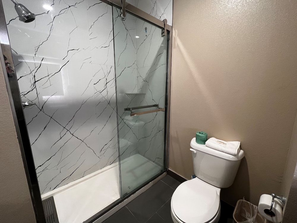 Super 8 By Wyndham Kingwood Houston North 34/36