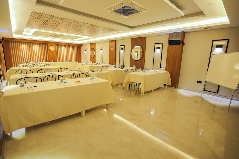 Antalya Business Hotel 13/54