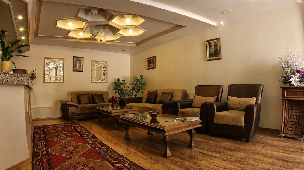 AKUZUN HOTEL 45/65