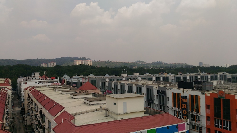 Hotel Sri Puchong 40/43