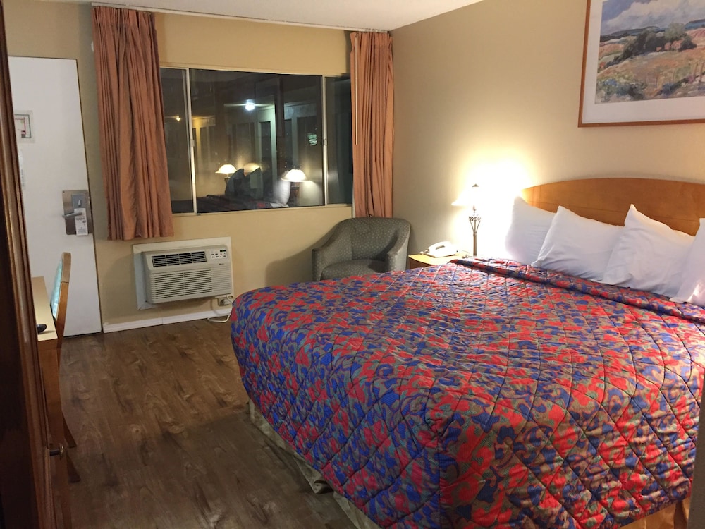 Days Inn by Wyndham Chico 9/40