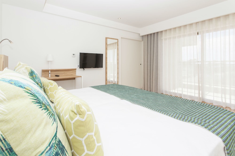 Alfagar Aparthotel 8/50