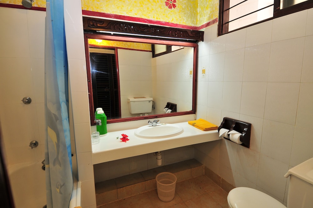 Reef Hotel Mombasa 48/49