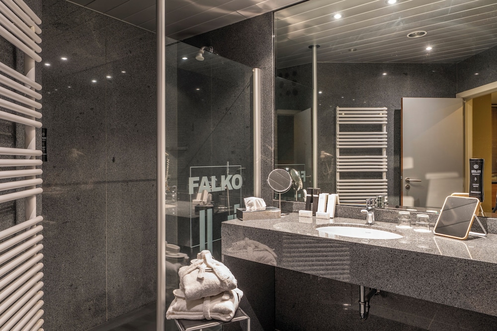 Falko Hotel 46/50