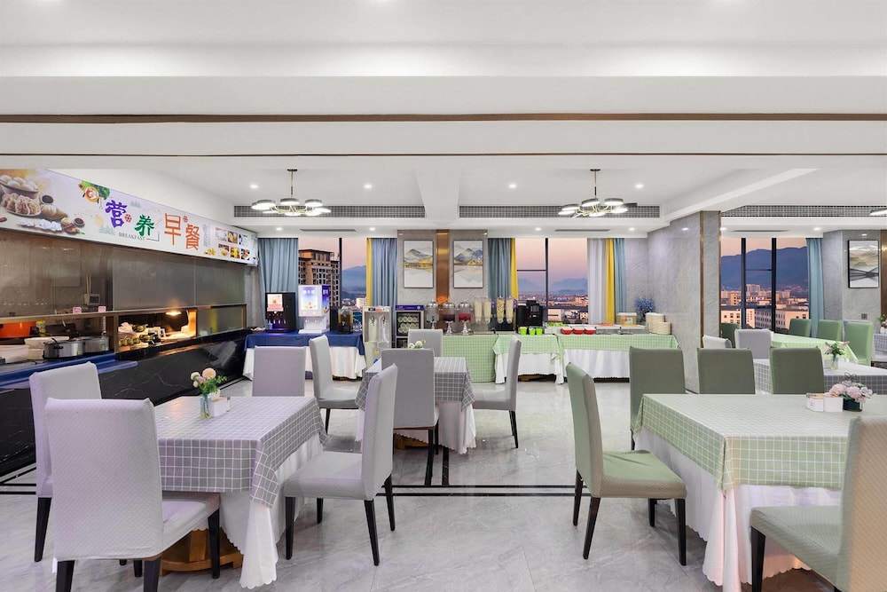 Ramada by Wyndham Zhangjiajie 38/50