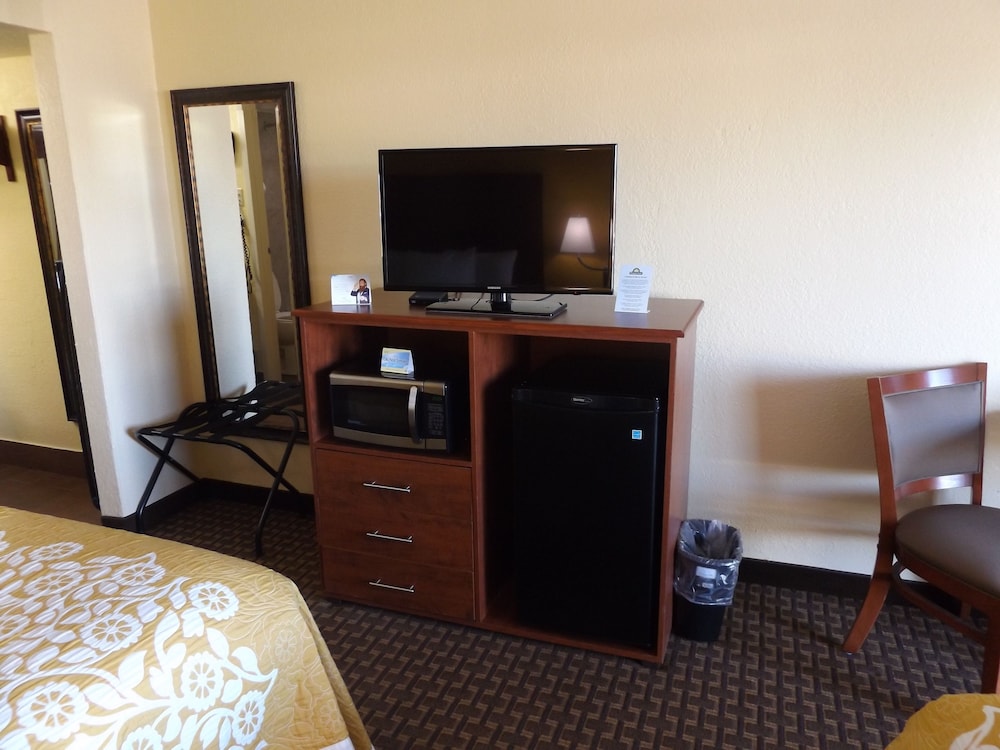 Days Inn by Wyndham Wildwood I-75 38/44