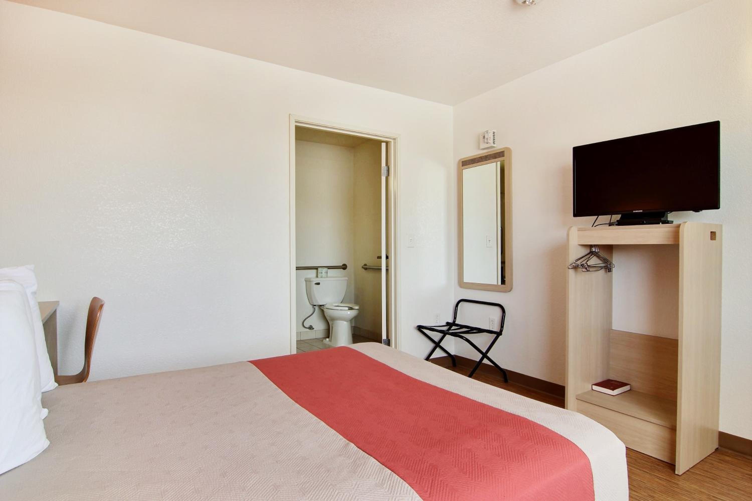 غرفة رباعية، Motel6 Fort Stockton, TX 5/8