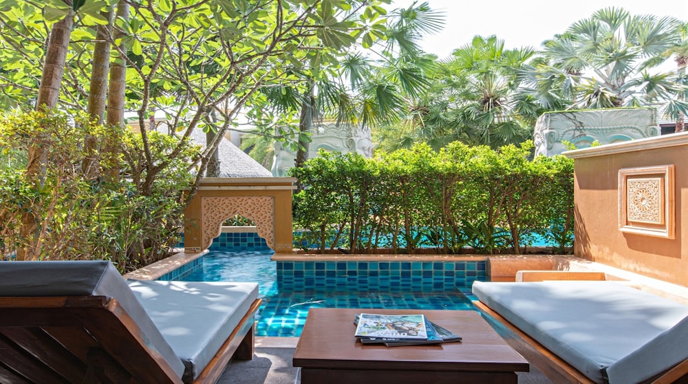 Rawai Palm Beach Resort 11/63