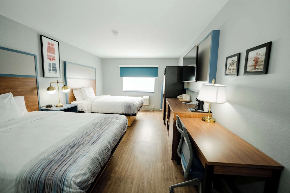 AmericInn by Wyndham Tomahawk 23/50