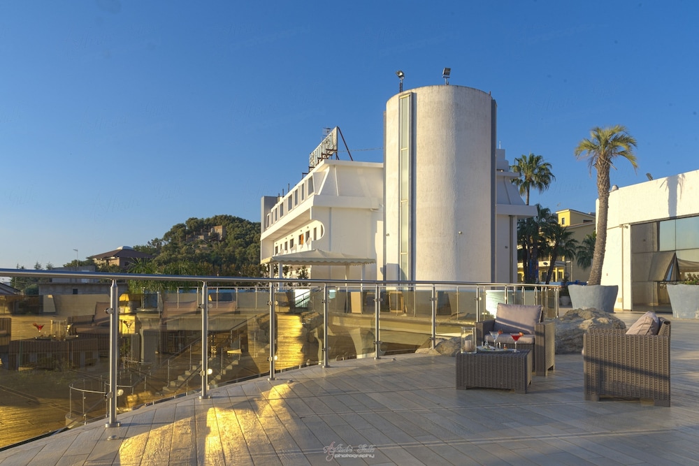 Arcobaleno Residence Hotel 50/62