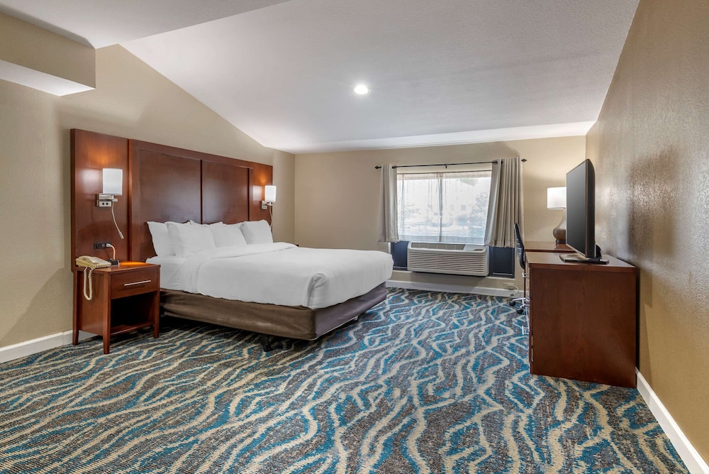 Comfort Inn Asheville East-Blue Ridge Pkwy Access 19/39