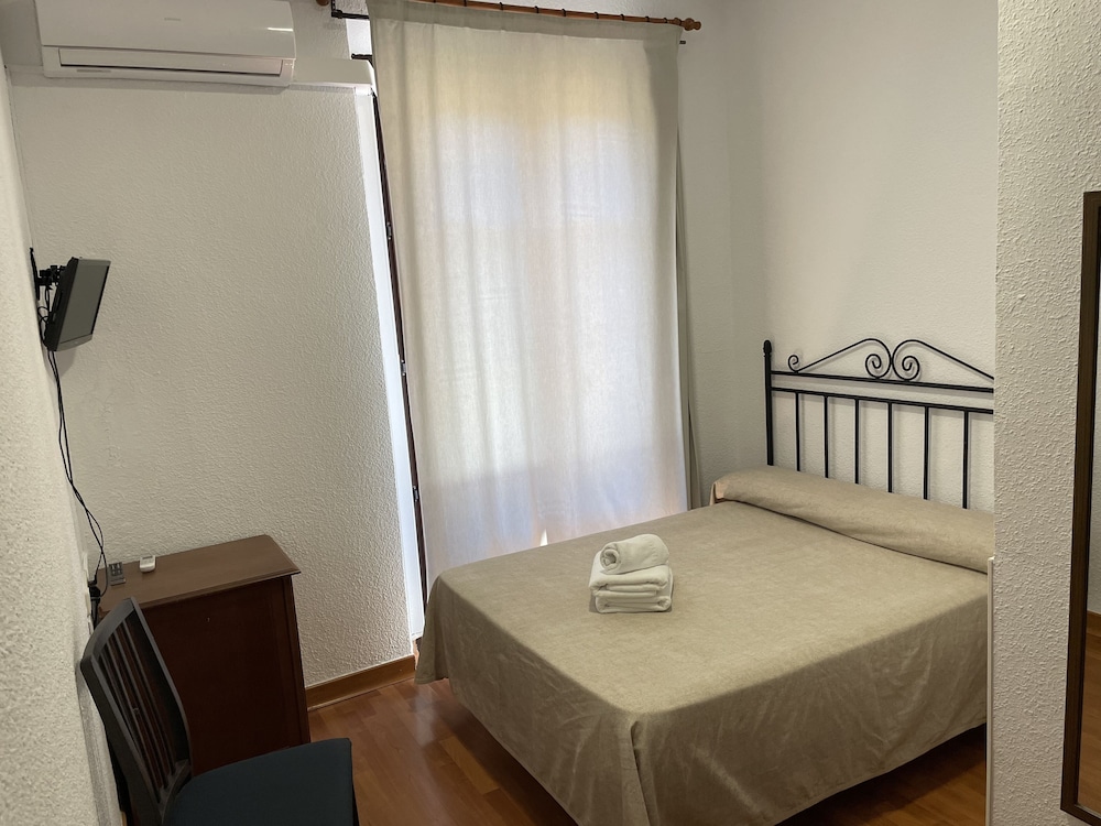 Arteaga Hostal & Baños Árabes Elvira 47/50