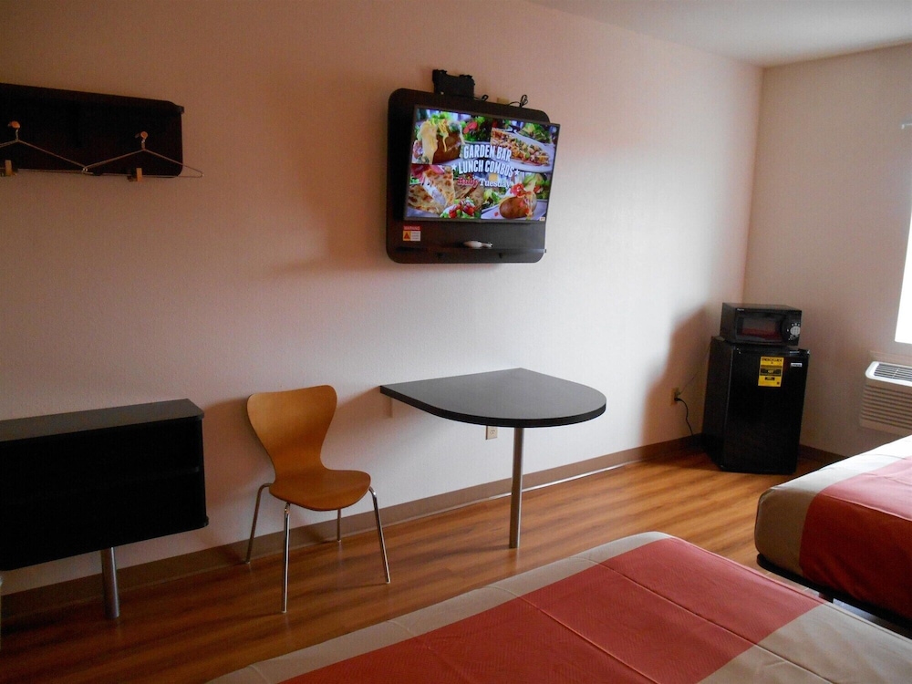 Motel6 Jourdanton, TX 29/37