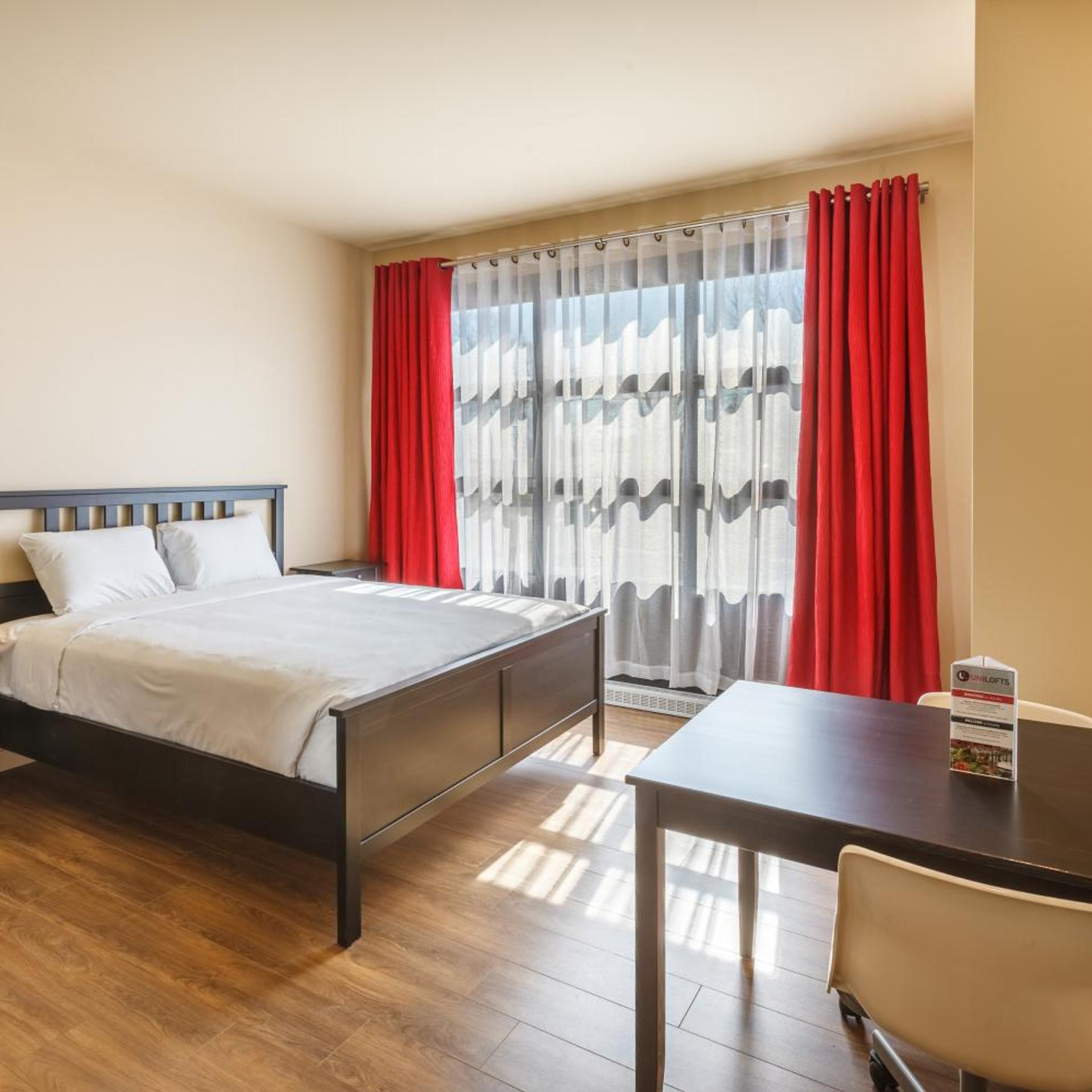 Studio, Queen Bed, Studio Building
