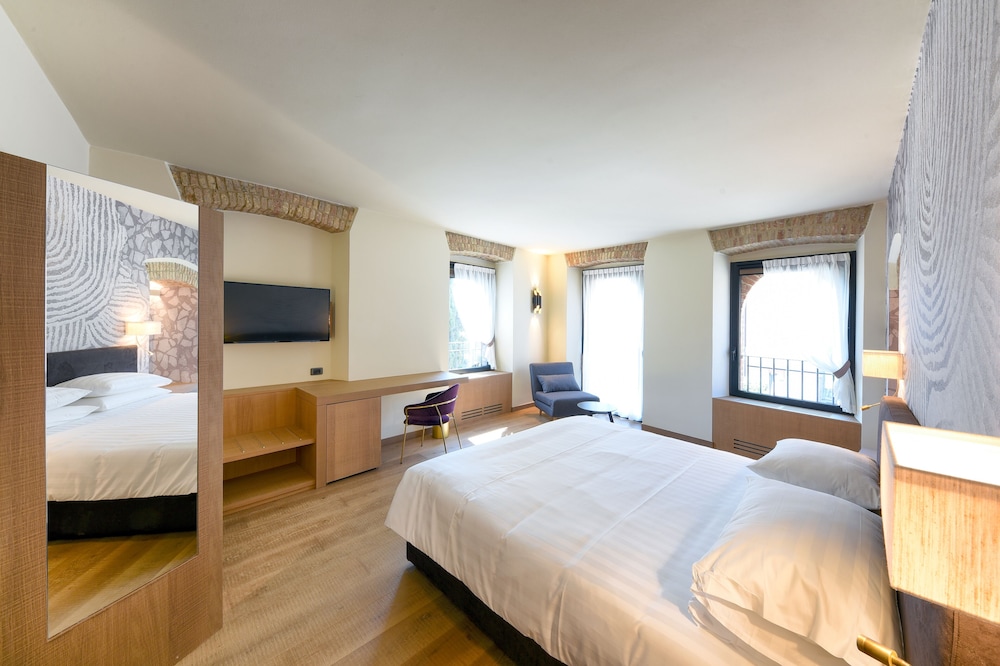 Castello, Superior, Queen Bed