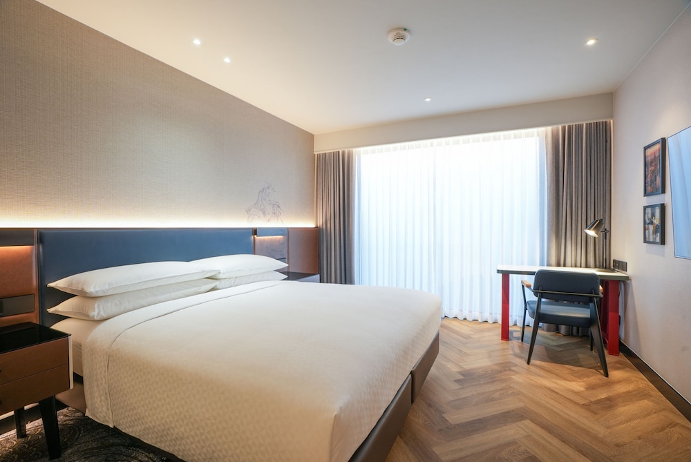 Four Points by Sheraton Bangkok, Sukhumvit 22 11/48
