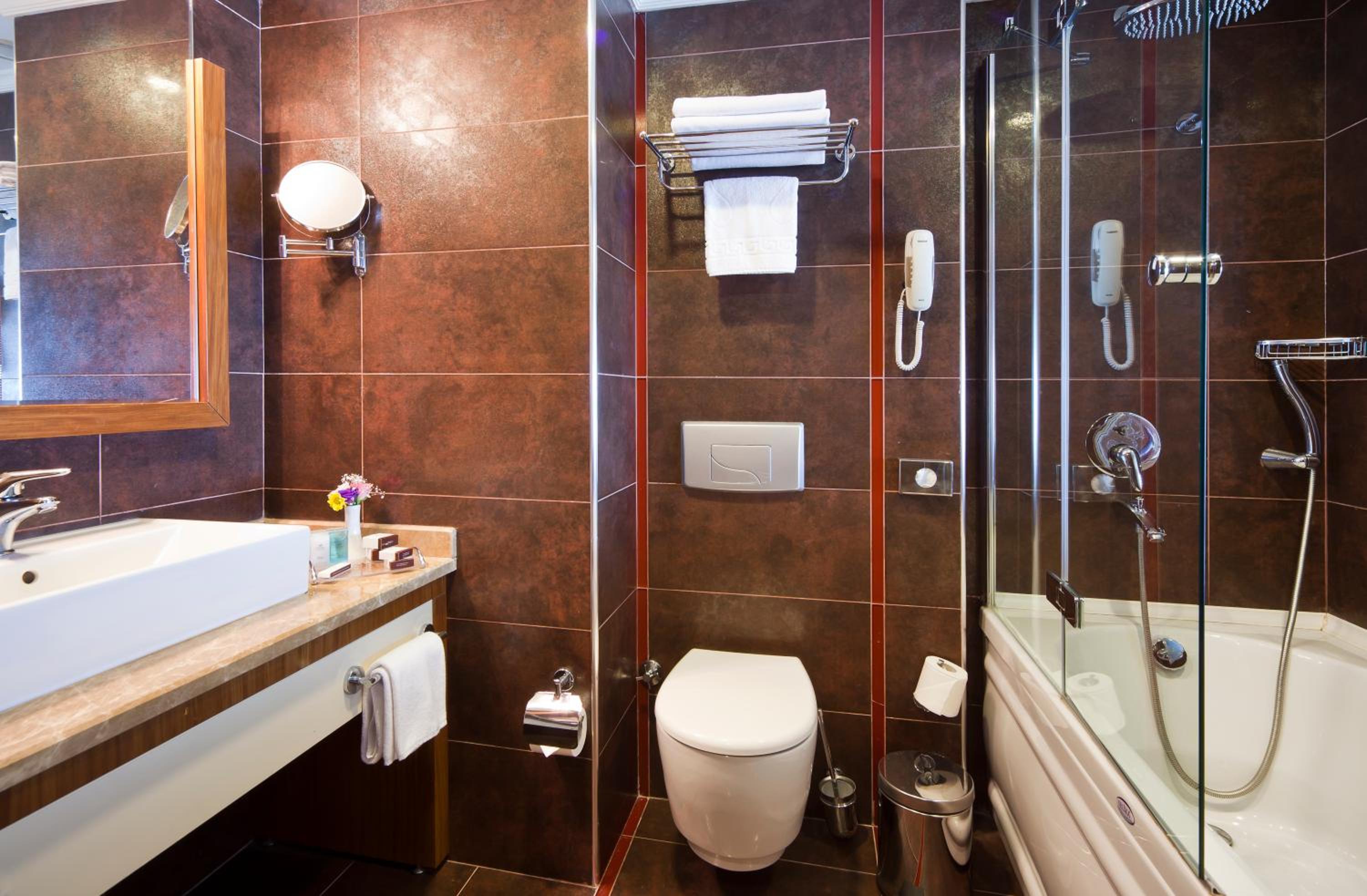 جناح، VOLLEY HOTEL ISTANBUL 6/7