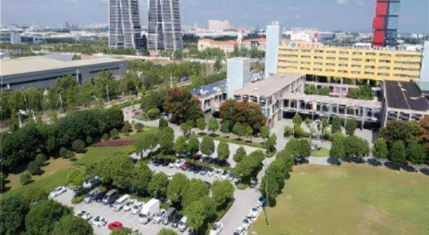 Vienna Hotel (Suzhou Fashion stage Yangcheng Lake store) 41/46
