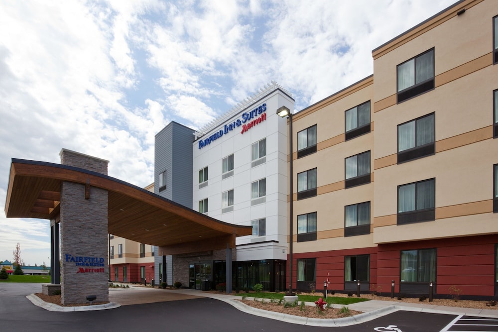 Fairfield Inn Suites By Marriott St Paul Northeast 27/30