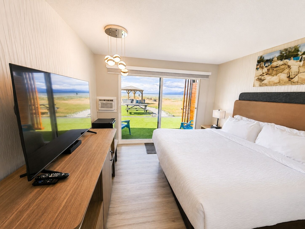 Sea Edge Beachside Hotel 27/59