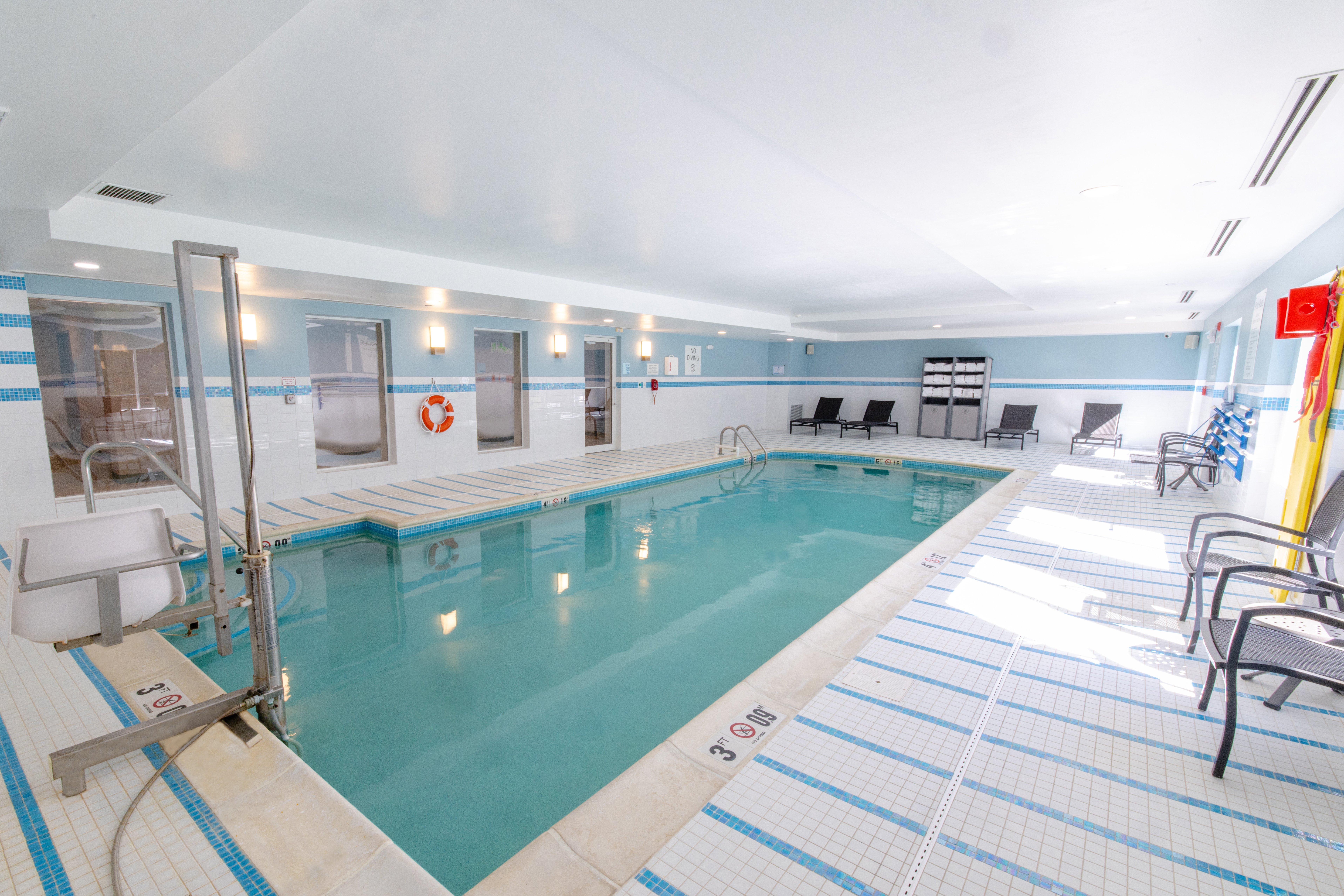 Holiday Inn Express Neptune 38/80