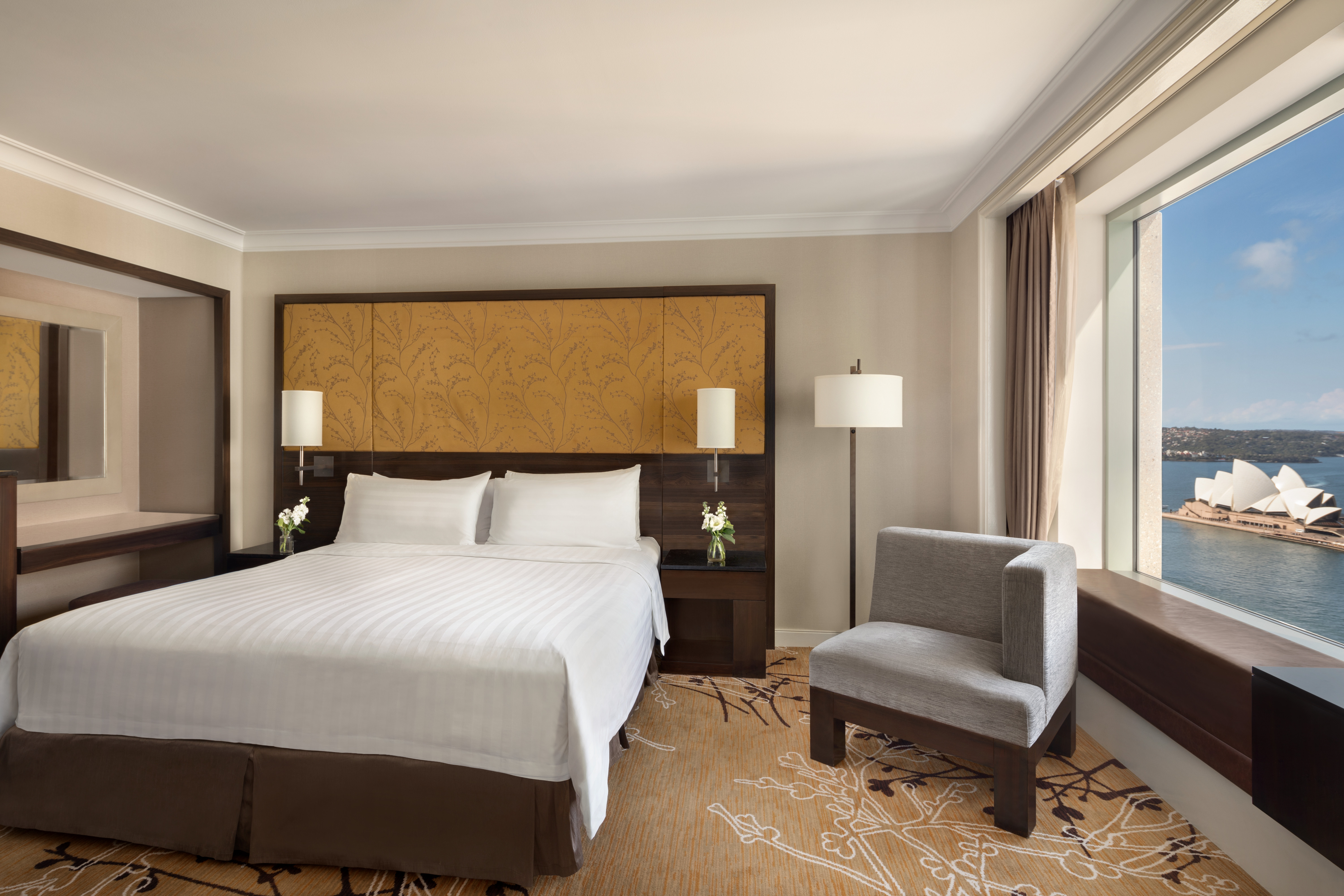 Opera, Horizon, City, Club, House, King Bed