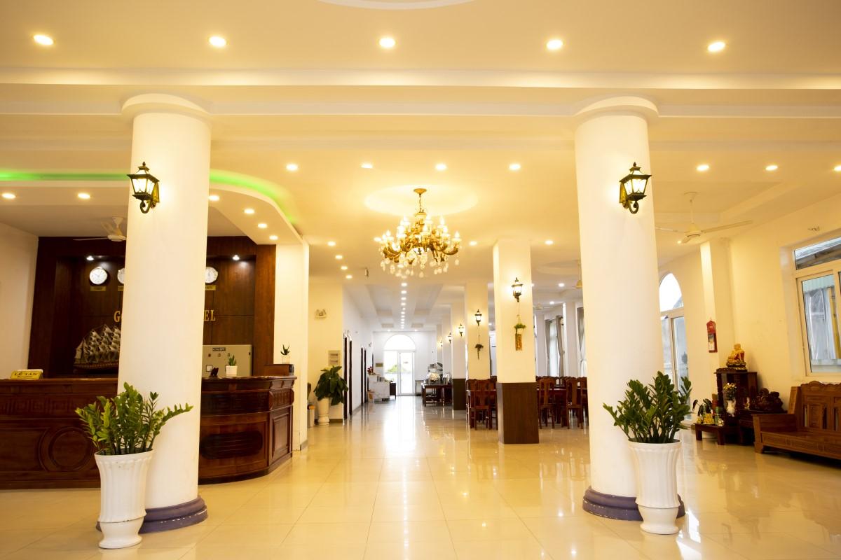 Gold Beach Hotel 10/93