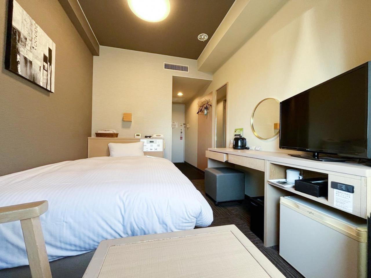 Room, Single, Smoking