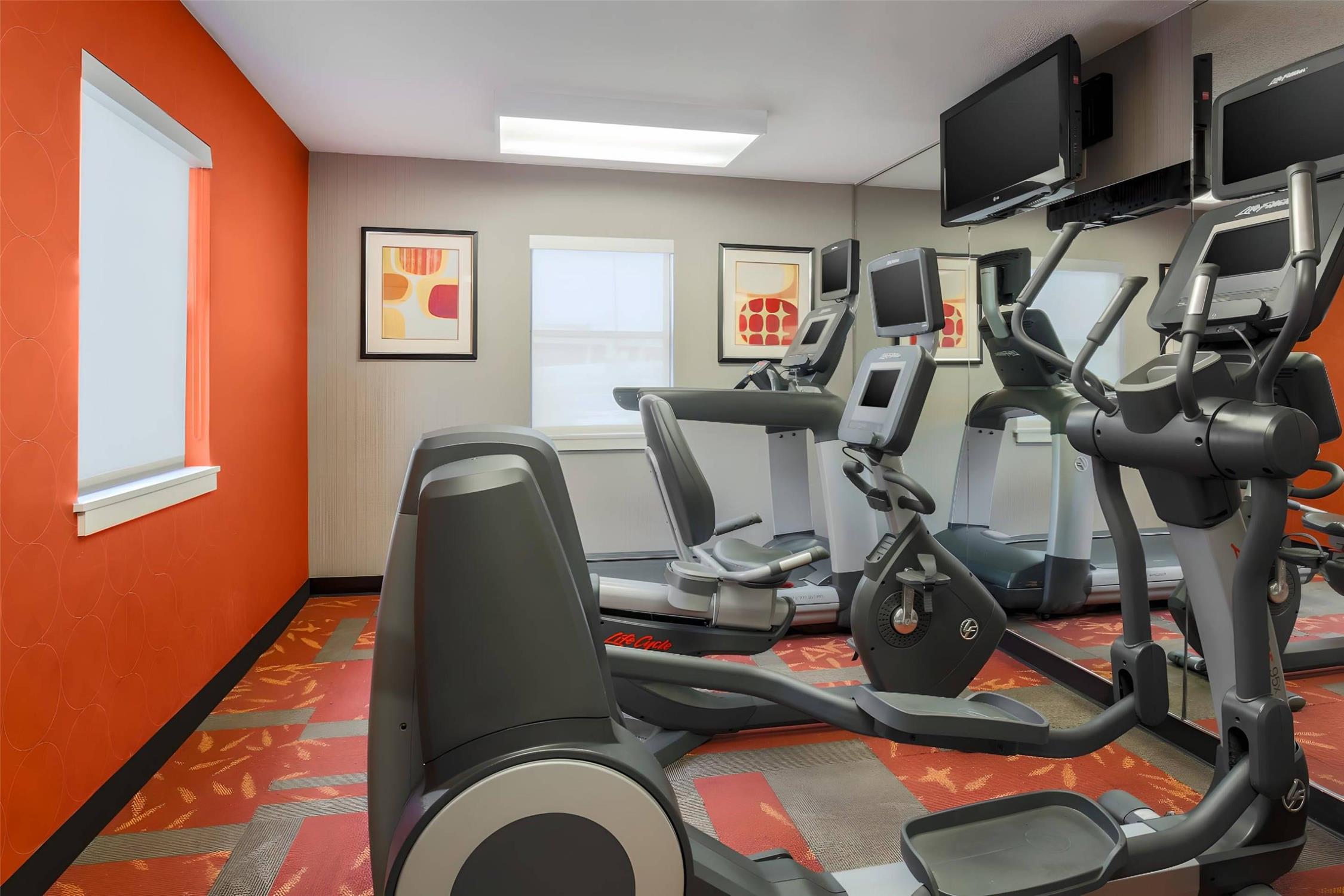 MainStay Suites St. Louis - Galleria 20/29