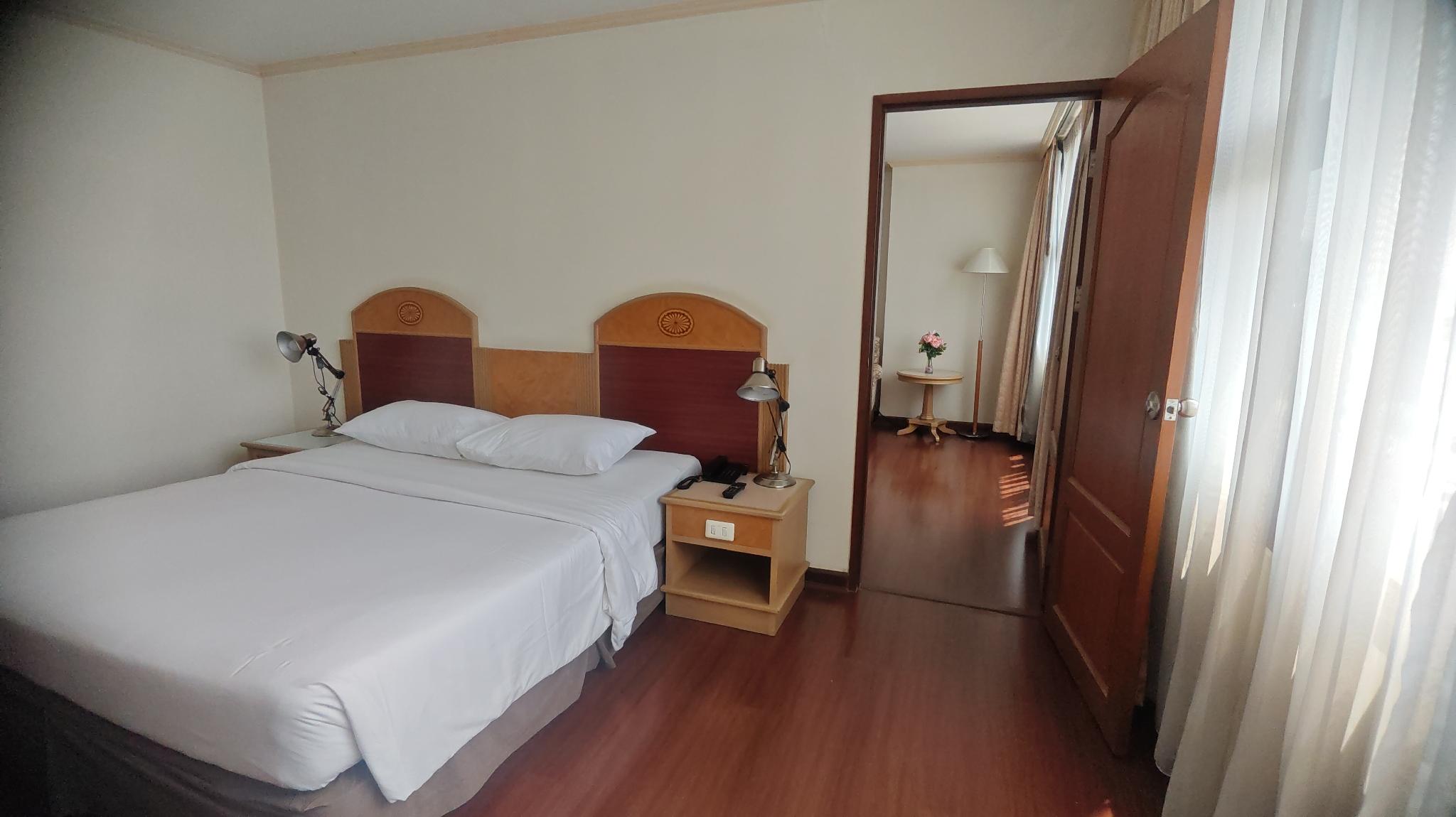 Standard, Quadruple, Twin Beds