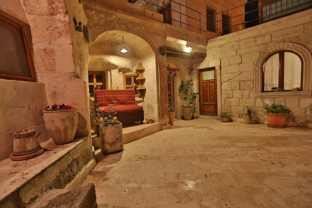 Turquaz Cave Hotel 80/98
