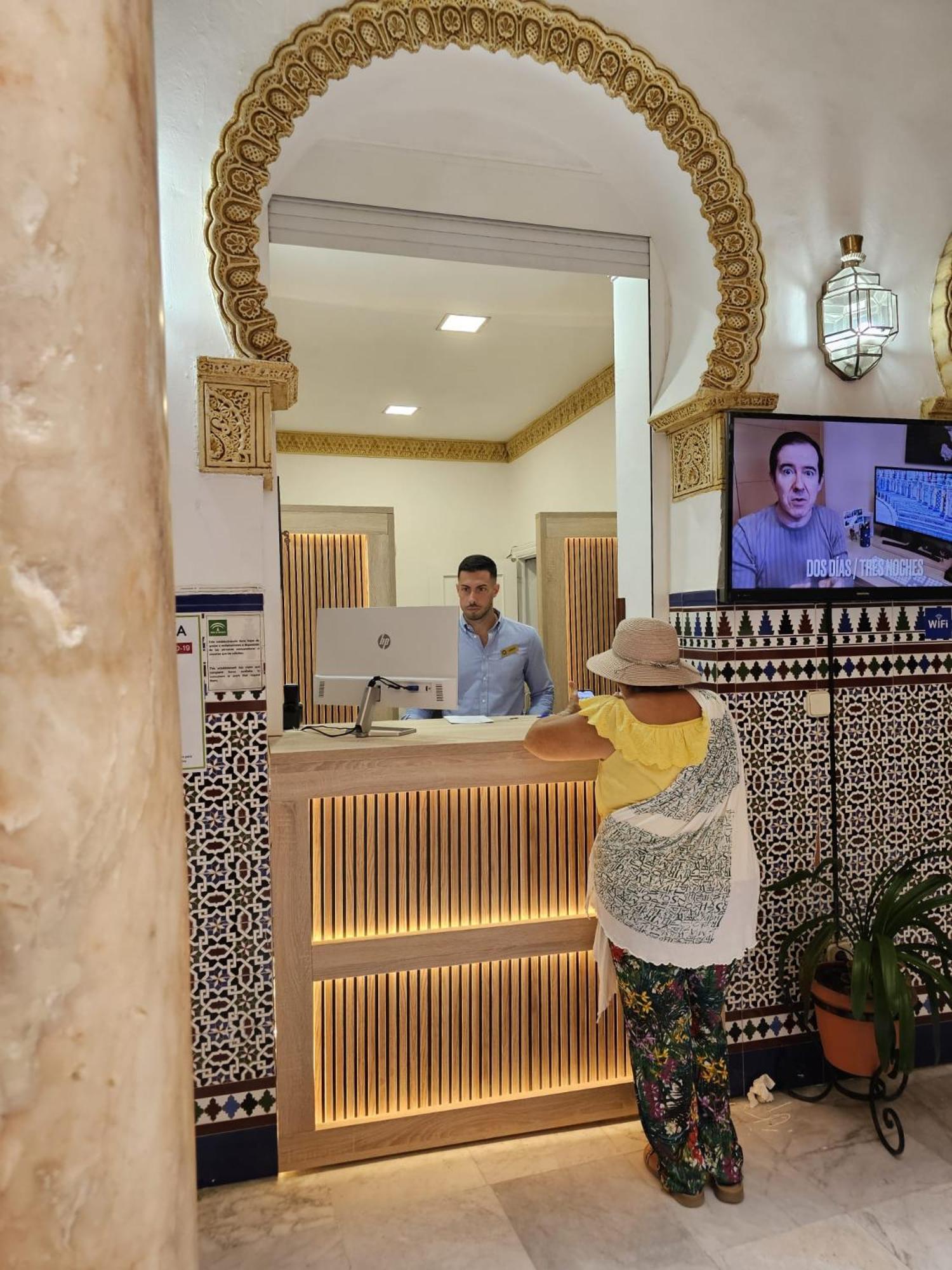 Zaida Hotel 10/50